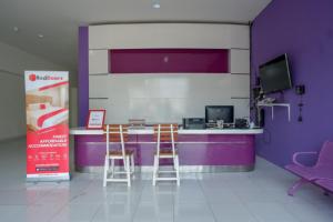 Foto de la galería de RedDoorz near Alun Alun Kaliwungu Kendal en Brangsong