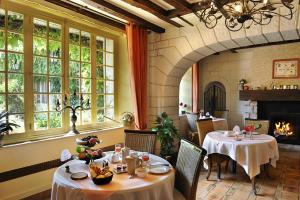 PontlevoyにあるLogis Hôtel Auberge De L'ecoleのギャラリーの写真