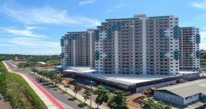 an aerial view of a large apartment building at Apartamento Resort em Olímpia in Olímpia