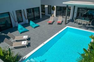 Bazén v ubytování Villa Mokkaran, 3 Bedrooms, Chaweng Noi nebo v jeho okolí