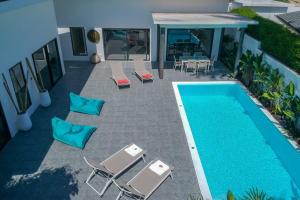 Bazén v ubytování Villa Mokkaran, 3 Bedrooms, Chaweng Noi nebo v jeho okolí