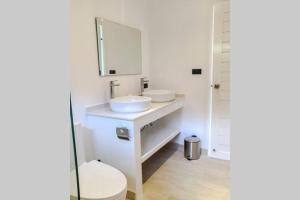 Koupelna v ubytování Villa Mokkaran, 3 Bedrooms, Chaweng Noi