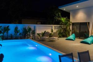 Bazén v ubytování Villa Mokkaran, 3 Bedrooms, Chaweng Noi nebo v jeho okolí
