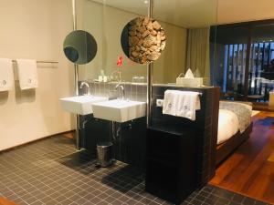 A bathroom at Hospes Maricel y Spa, Palma de Mallorca, a Member of Design Hotels