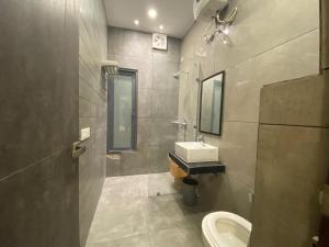 Hotel The Retro Regency的一间浴室