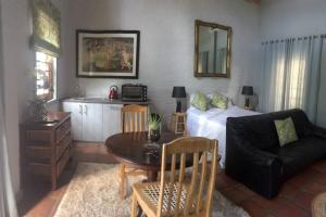Χώρος καθιστικού στο Protea Studio Franschhoek Central