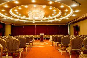 Konferenční prostory v ubytování Grand Excelsior Hotel Al Barsha + 37 fotografií