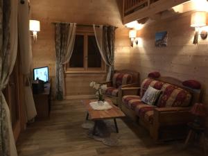 Μια τηλεόραση ή/και κέντρο ψυχαγωγίας στο CHALET LE NANTET