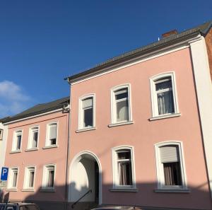 Budova, kde se aparthotel nachází