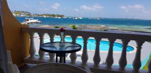 Fotografie z fotogalerie ubytování Kings Landing Hotel v destinaci Union Island