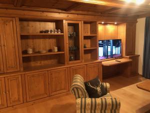 TV o dispositivi per l'intrattenimento presso Alpenhotel Widderstein