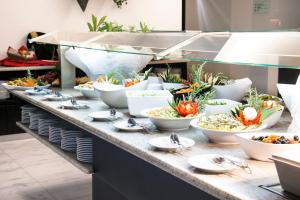 Comida no hotel ou em algum lugar perto