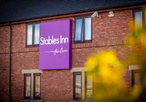 Certifikát, hodnocení, plakát nebo jiný dokument vystavený v ubytování Stables Inn, Aintree