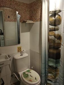 Koupelna v ubytování Apartment CLOUD Asia Afrika Bandung