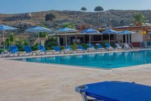 Bazén v ubytování Rafael Hotel-Adults Only nebo v jeho okolí