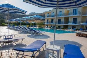 Bazén v ubytování Rafael Hotel-Adults Only nebo v jeho okolí