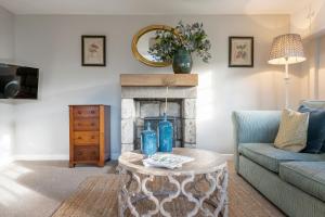 A seating area at Tucking Mill View- Self Catering 