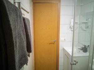 Un baño de Cathedral Studio
