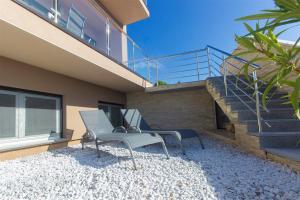 Balkón alebo terasa v ubytovaní Villa top of Murter, one bedroom apartment 2