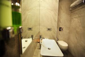 Koupelna v ubytování Astoria Hotels Madurai