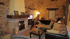 Photo de la galerie de l'établissement La Casa de Piedra de la Aldea, à Aldea del Pinar 54 autres photos