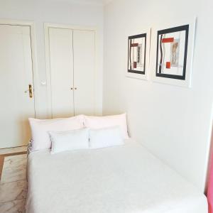 Foto da galeria de Lisbon Relax Pool Apartment - Free Parking Garage em Lisboa