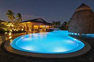 The swimming pool at or near Two Seasons Coron Island Resort