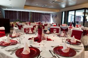 Hotel Thuringerhof tesisinde bir restoran veya yemek mekanı