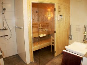 Et badeværelse på Sielhuus 1 + 27 billeder