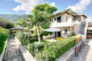 Gallery image of Sunny Garden Aparthotel in Ancient Epidauros