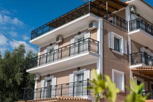 Gallery image of Bratis Apartments in Keri +81 photos