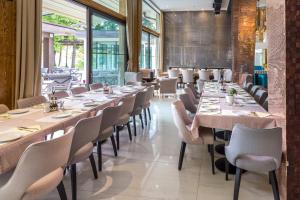 Hotel Berane餐厅或其他用餐的地方