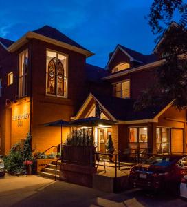 Bangunan di mana terletaknya hotel