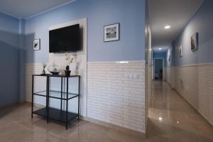 Μια τηλεόραση ή/και κέντρο ψυχαγωγίας στο El faro