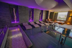 Bazén v ubytovaní Hotel Valle del Este alebo v jeho blízkosti