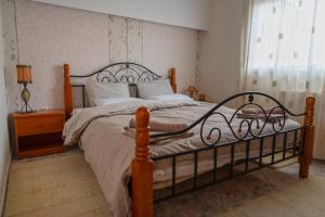 Posteľ alebo postele v izbe v ubytovaní Vai Guesthouse Neraida