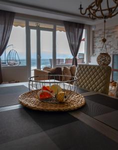 Posedenie v ubytovaní Vai Guesthouse Neraida