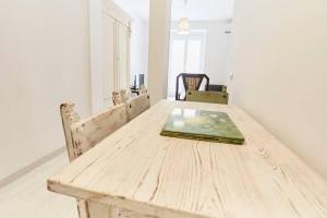 Zdjęcie z galerii obiektu Original y coqueto apartamento junto a Plaza Mayor w Madrycie