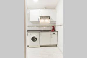 Zdjęcie z galerii obiektu Original y coqueto apartamento junto a Plaza Mayor w Madrycie
