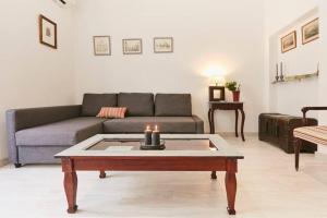 Zdjęcie z galerii obiektu Original y coqueto apartamento junto a Plaza Mayor w Madrycie