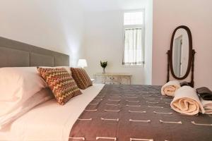Zdjęcie z galerii obiektu Original y coqueto apartamento junto a Plaza Mayor w Madrycie