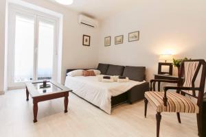 Zdjęcie z galerii obiektu Original y coqueto apartamento junto a Plaza Mayor w Madrycie