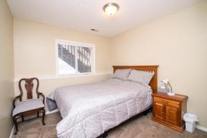 Легло или легла в стая в Charming Ogden Town home, 25 min to Snowbasin Ski Resort Duplex