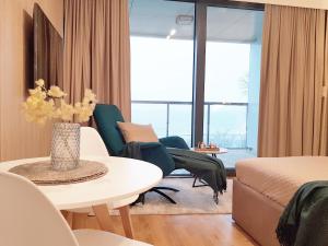 Część wypoczynkowa w obiekcie APARTLUX Seaside Park - bezpośredni widok na morze