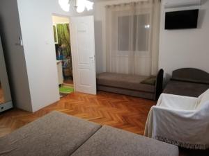 Posedenie v ubytovaní Örökzöld Apartman Szeged
