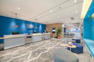 Vstupní hala nebo recepce v ubytování Holiday Inn Express Shanghai Jiading Center by IHG + 37 fotografií