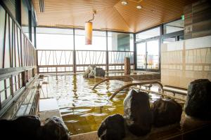 La Vista Furano Hills Natural Hot Spring的休息区
