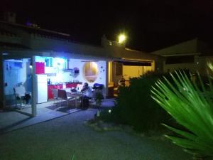 Zdjęcie z galerii obiektu VILLA DOS-LAGOS w mieście Torrevieja