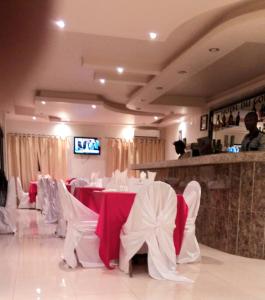 TV/Unterhaltungsangebot in der Unterkunft Hotel du Golfe de Guinee