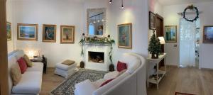 A seating area at Rana B&B